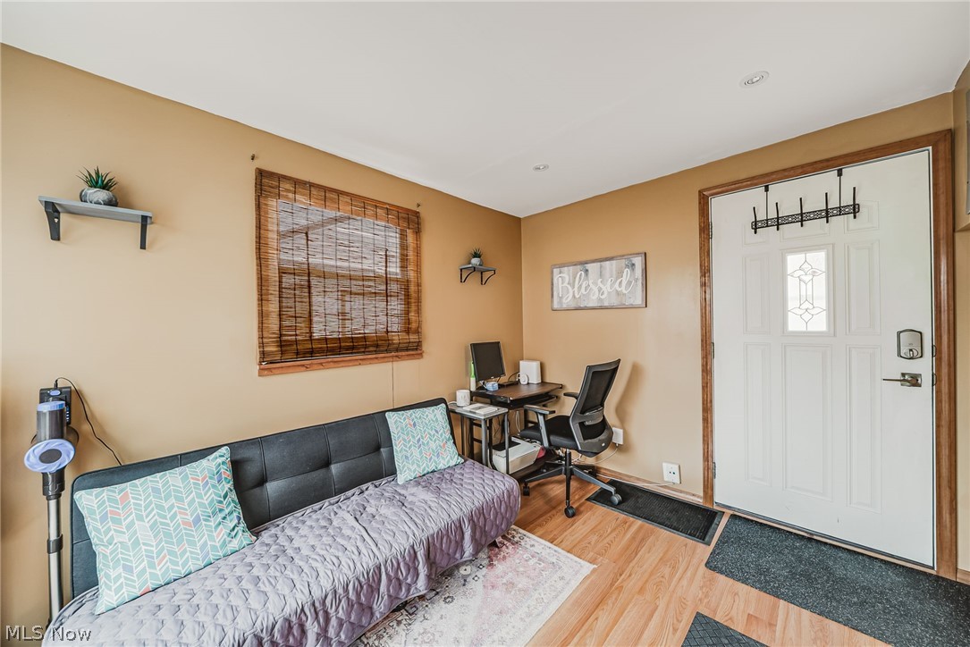 7002 Luelda Avenue Parma OH 44129
