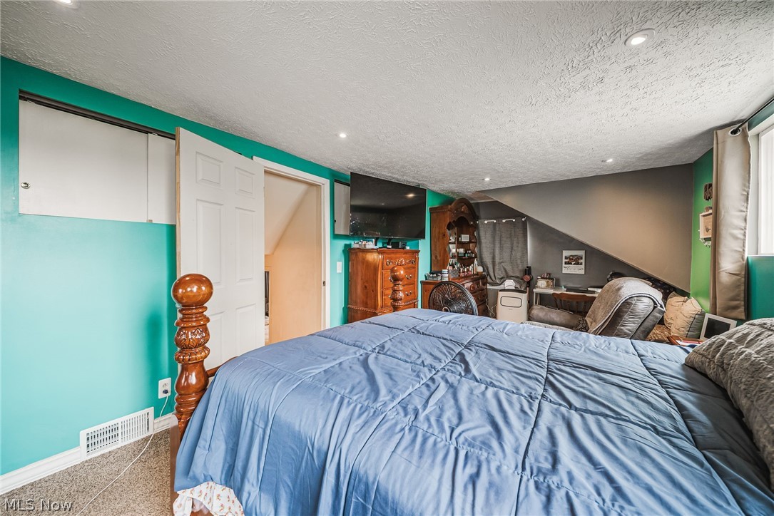 7002 Luelda Avenue Parma OH 44129