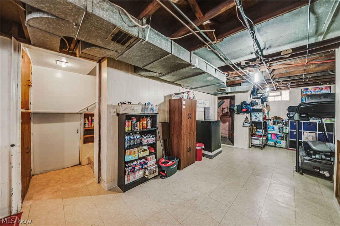 7002 Luelda Avenue Parma OH 44129