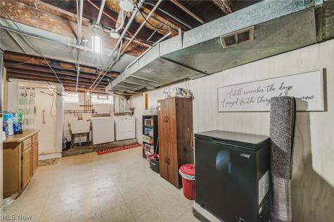 7002 Luelda Avenue Parma OH 44129