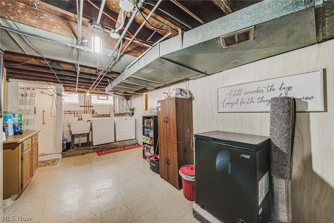 7002 Luelda Avenue Parma OH 44129