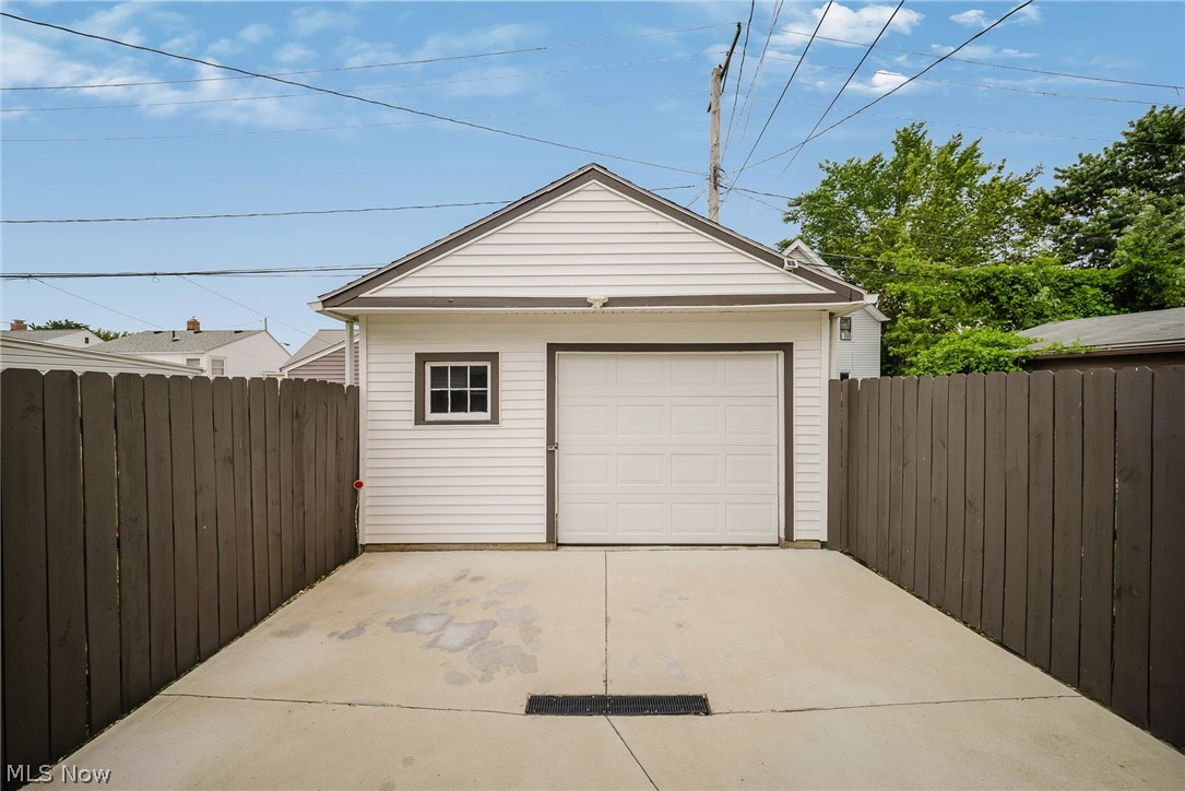 7002 Luelda Avenue Parma OH 44129