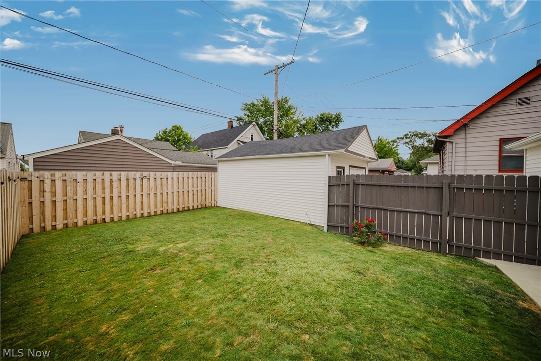 7002 Luelda Avenue Parma OH 44129