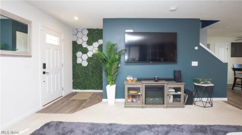 2671 Himelrigh Boulevard Barberton OH 44203