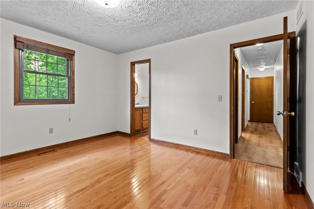 2411 Otterbin Street Louisville OH 44641