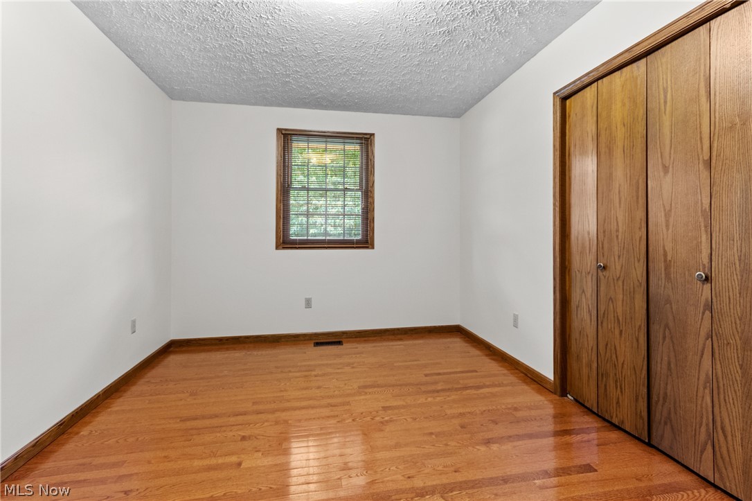 2411 Otterbin Street Louisville OH 44641