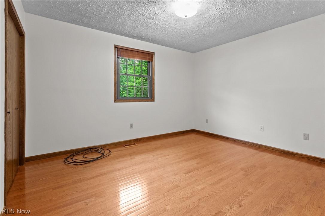 2411 Otterbin Street Louisville OH 44641