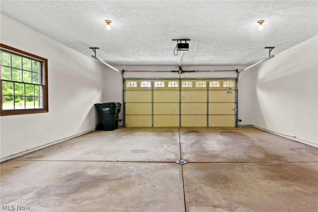 2411 Otterbin Street Louisville OH 44641