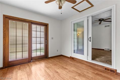 2411 Otterbin Street Louisville OH 44641