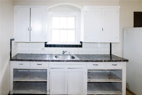 472 W 6th Street Mansfield OH 44903