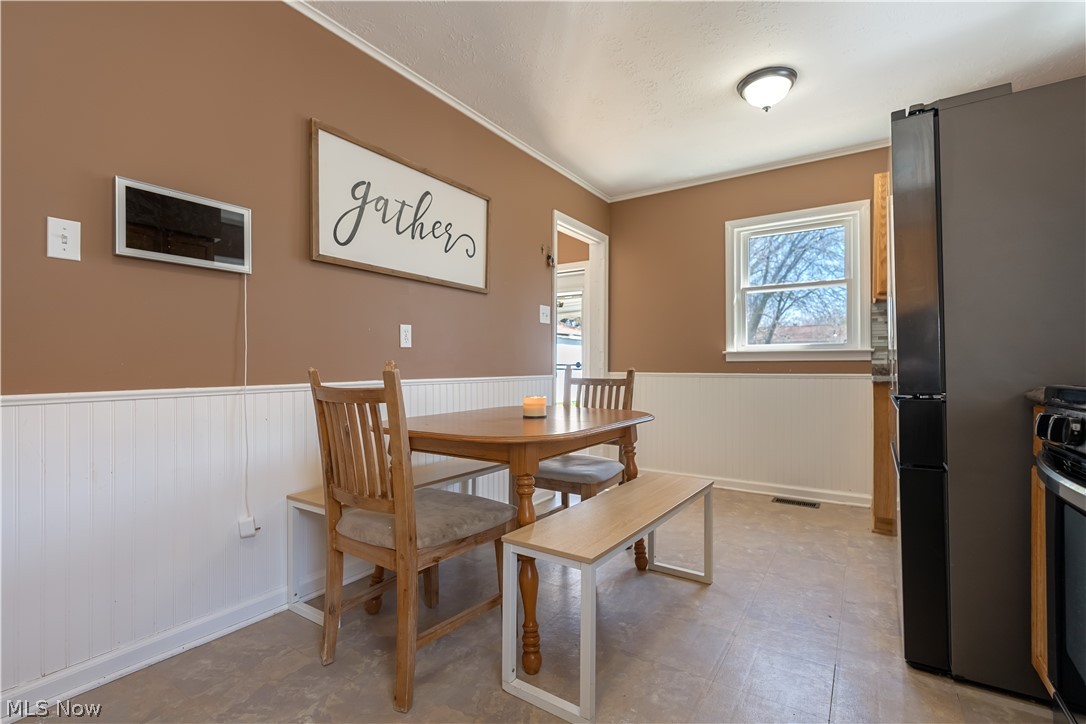 559 Essex Street Akron OH 44306