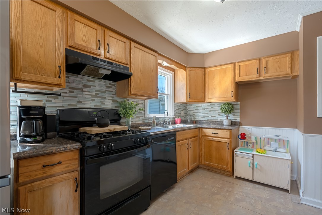 559 Essex Street Akron OH 44306