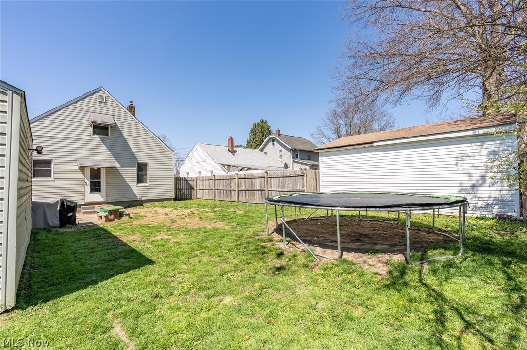 559 Essex Street Akron OH 44306