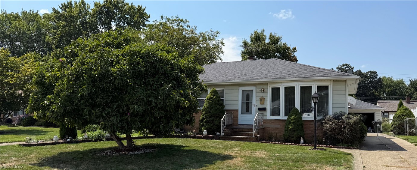 7170 Oakwood Road Parma OH 44130