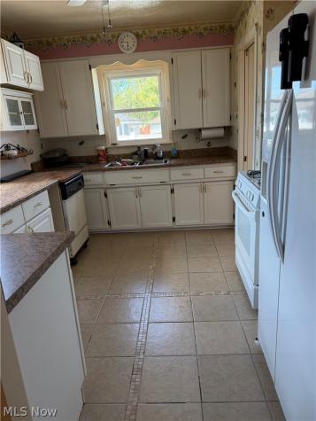 7170 Oakwood Road Parma OH 44130