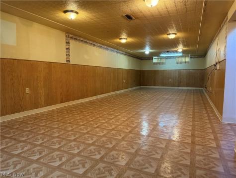 7170 Oakwood Road Parma OH 44130