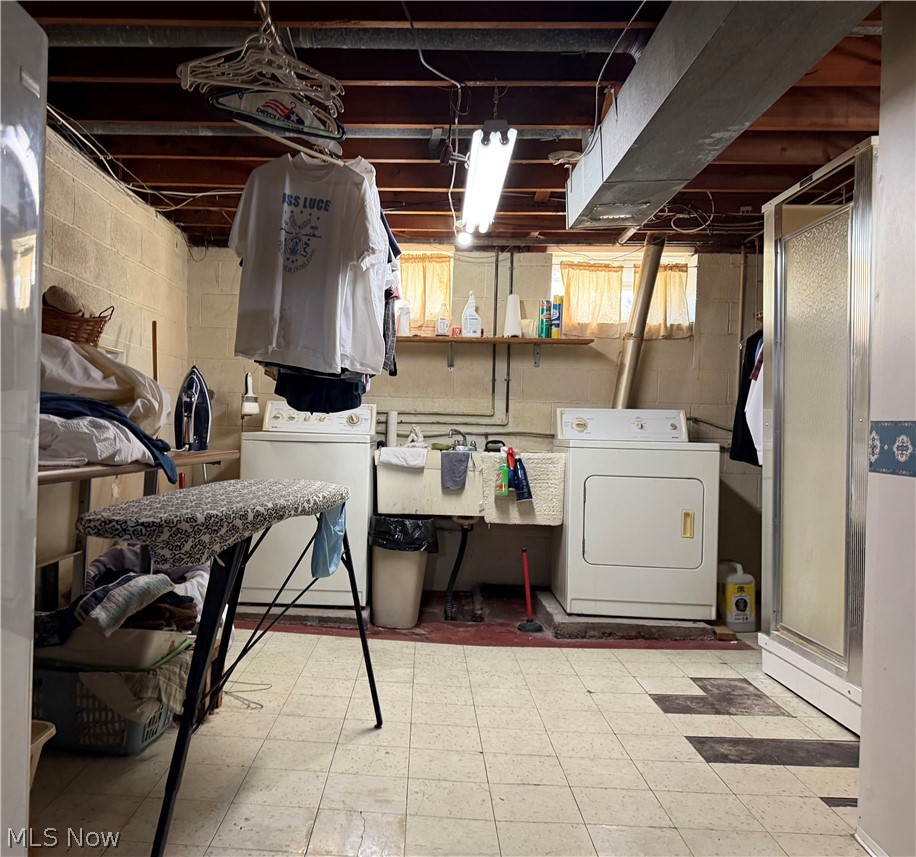 7170 Oakwood Road Parma OH 44130