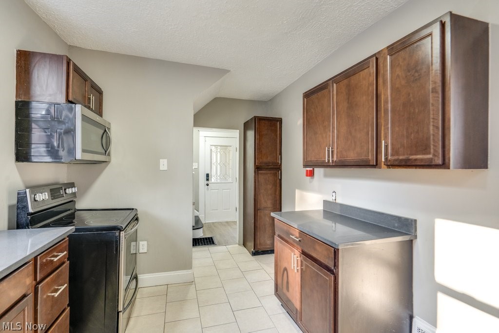 561 Melrose Street Akron OH 44305