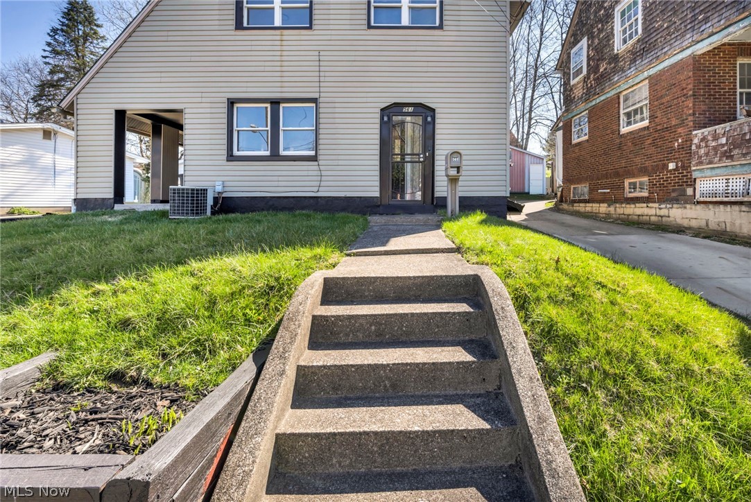 561 Melrose Street Akron OH 44305