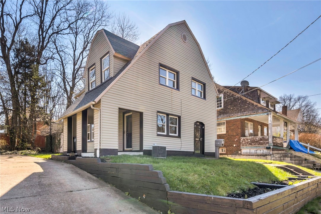 561 Melrose Street Akron OH 44305