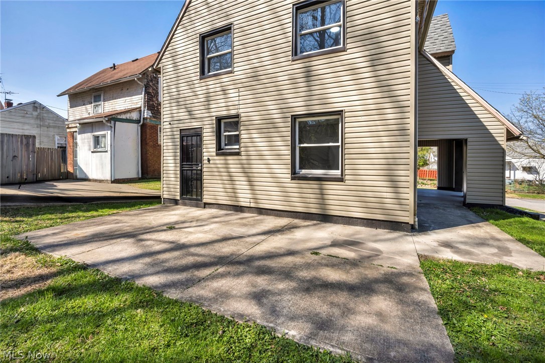 561 Melrose Street Akron OH 44305