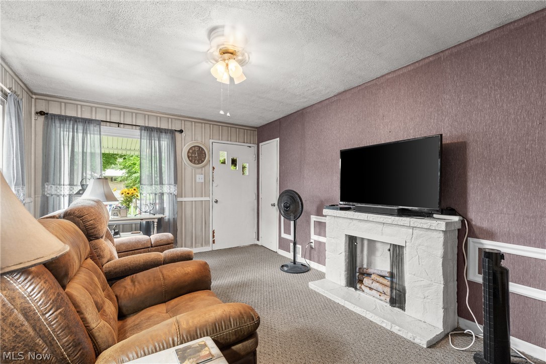 1152 County Road 54 Richmond OH 43944