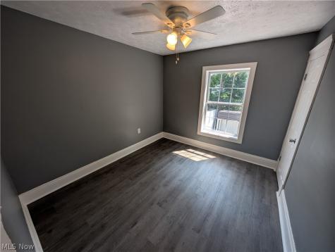 807 Woodland Avenue Elyria OH 44035
