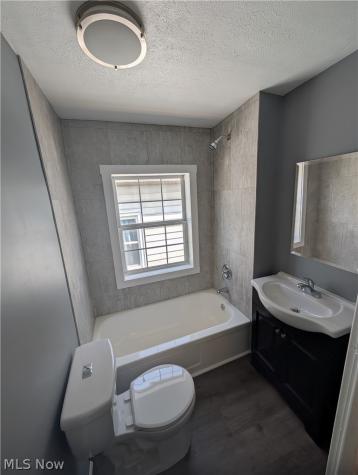807 Woodland Avenue Elyria OH 44035
