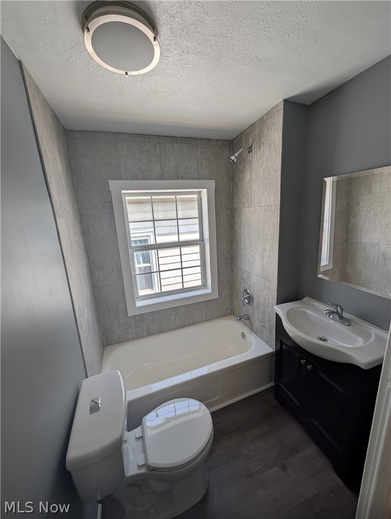 807 Woodland Avenue Elyria OH 44035