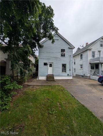 807 Woodland Avenue Elyria OH 44035