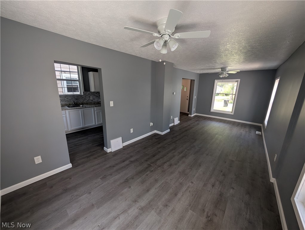 807 Woodland Avenue Elyria OH 44035