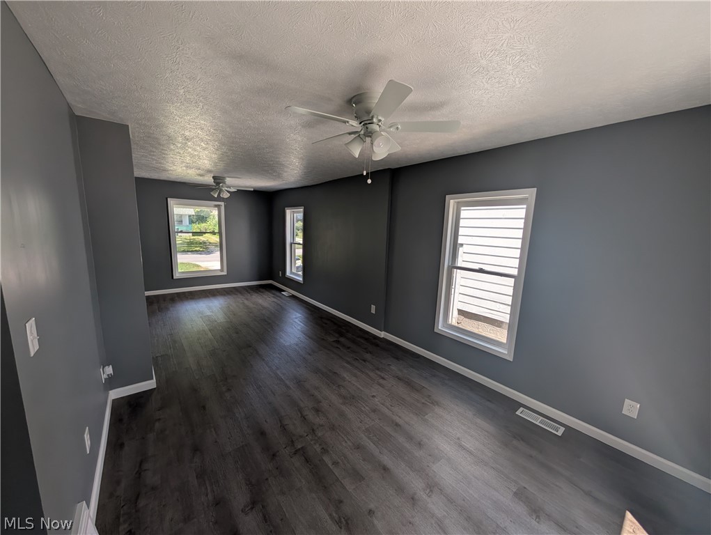 807 Woodland Avenue Elyria OH 44035