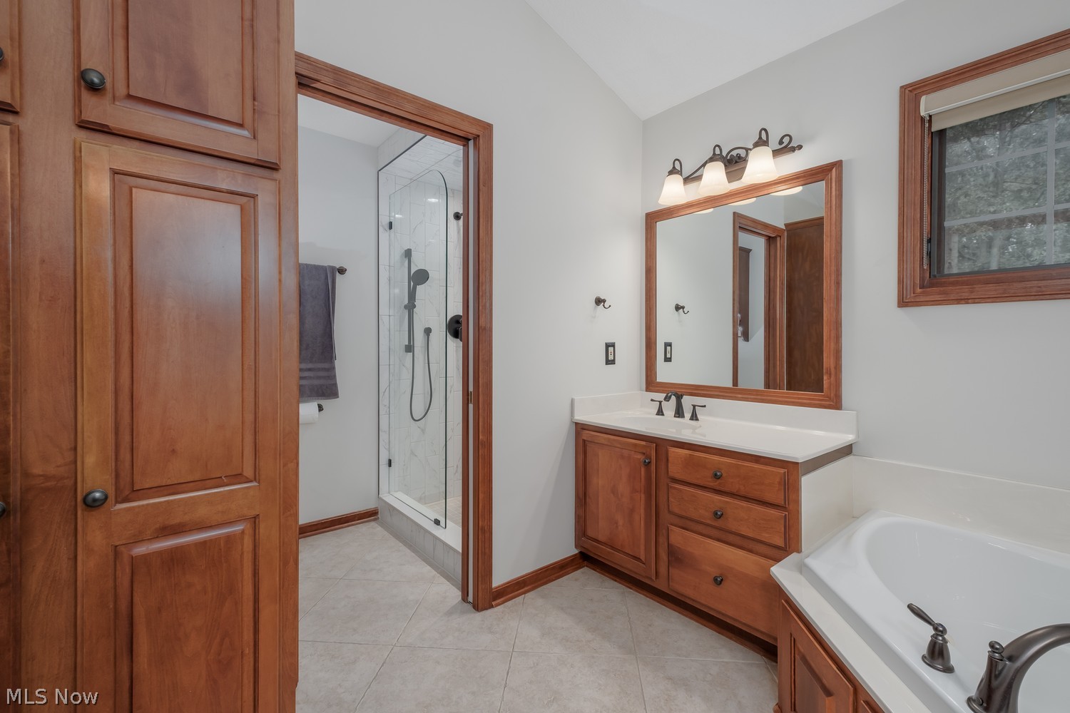 6452 Shenandoah Avenue NW Canton OH 44718