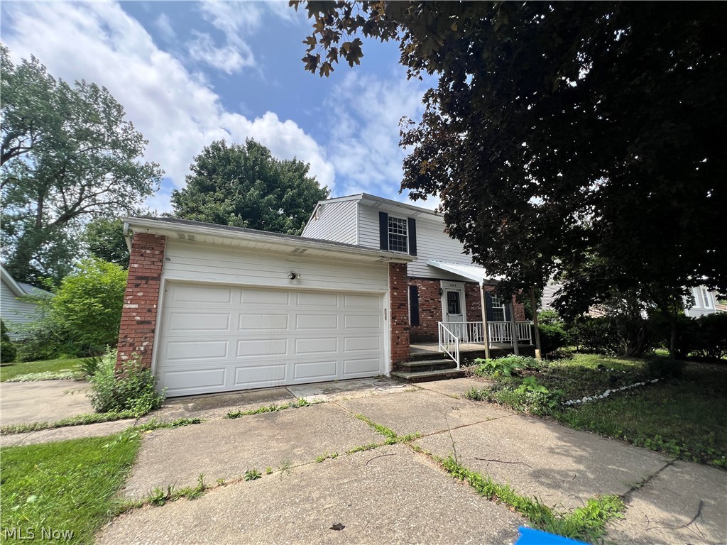 203 W Parkway Drive Madison OH 44057