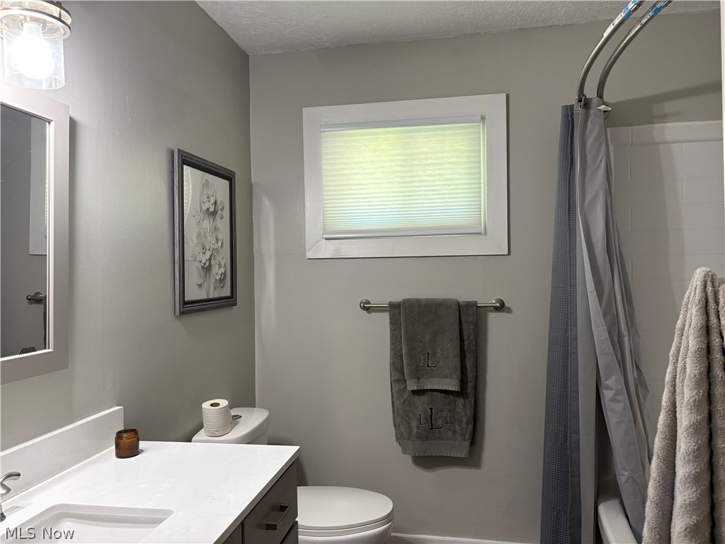 4424 N Lake Road West Farmington OH 44491