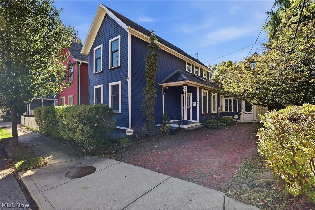 1726 W 31st Place Cleveland OH 44113