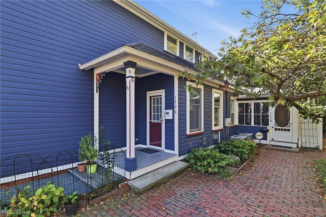 1726 W 31st Place Cleveland OH 44113