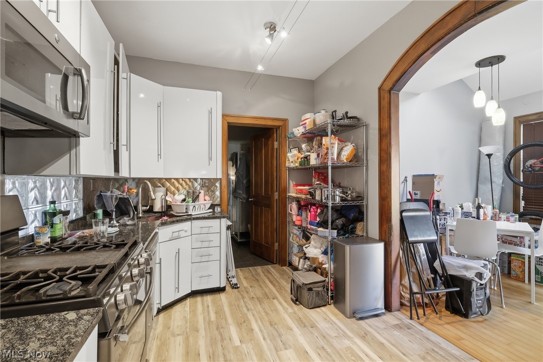 1726 W 31st Place Cleveland OH 44113