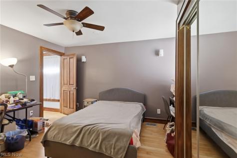 1726 W 31st Place Cleveland OH 44113