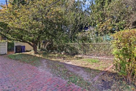 1726 W 31st Place Cleveland OH 44113