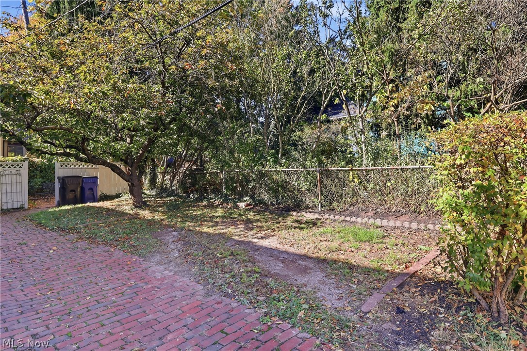 1726 W 31st Place Cleveland OH 44113