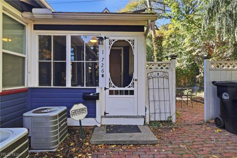 1726 W 31st Place Cleveland OH 44113