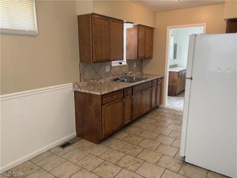 448 Chestnut Drive Berea OH 44017
