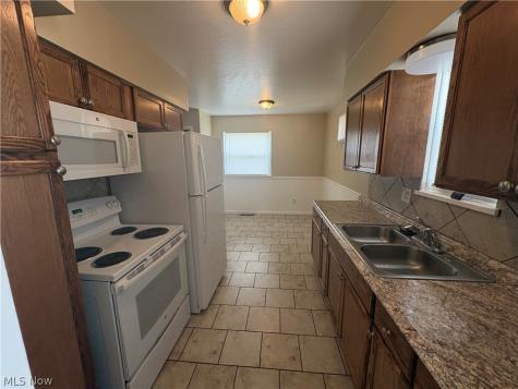 448 Chestnut Drive Berea OH 44017