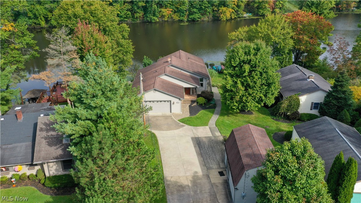 11218 Diehl Lake Drive Berlin Center OH 44401