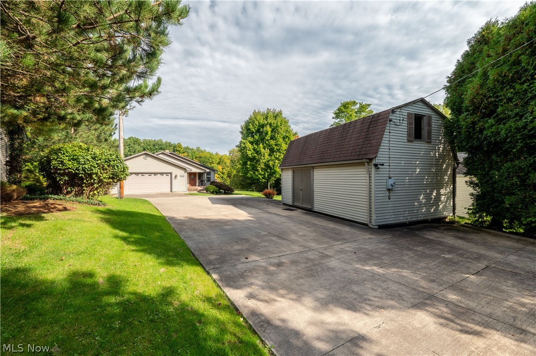 11218 Diehl Lake Drive Berlin Center OH 44401