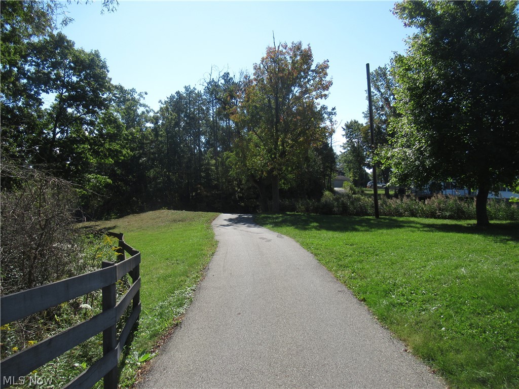 11218 Diehl Lake Drive Berlin Center OH 44401