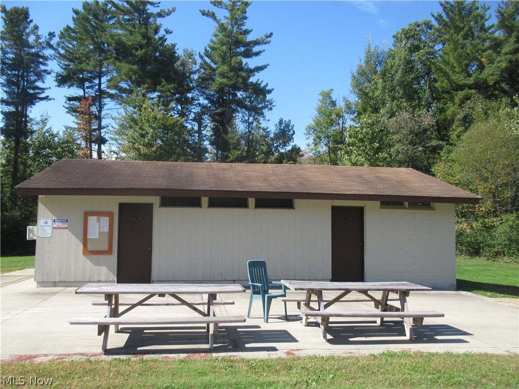 11218 Diehl Lake Drive Berlin Center OH 44401