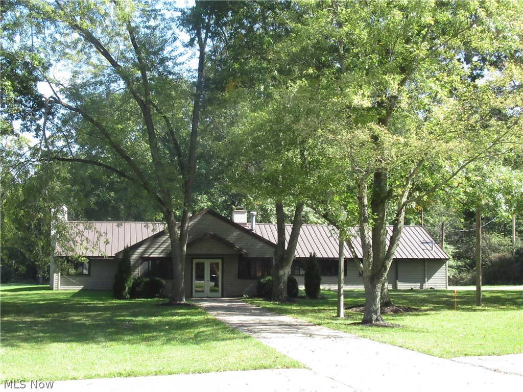 11218 Diehl Lake Drive Berlin Center OH 44401