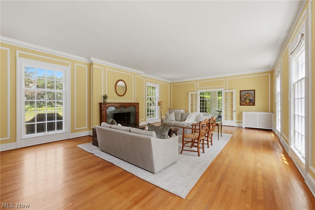 9913 Lake Shore Boulevard Bratenahl OH 44108